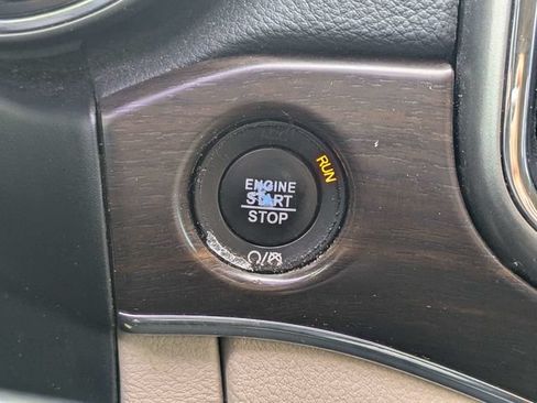 Used 2018 Jeep Grand Cherokee Limited RWD image 31