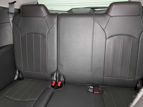 Used 2017 Chevrolet Traverse Premier AWD/4WD image 26