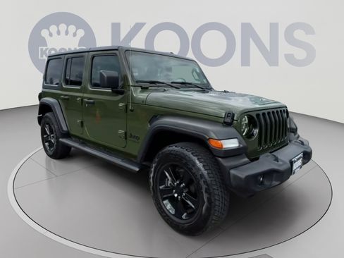 Used 2021 Jeep Wrangler Unlimited Sport AWD/4WD image 2