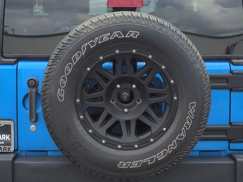 Used 2015 Jeep Wrangler Sport w/ Quick Order Package 23S AWD/4WD image 43