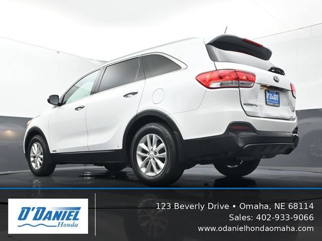 Used 2017 Kia Sorento AWD image 22