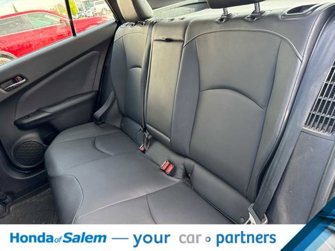 Used 2021 Toyota Prius Prime XLE image 13