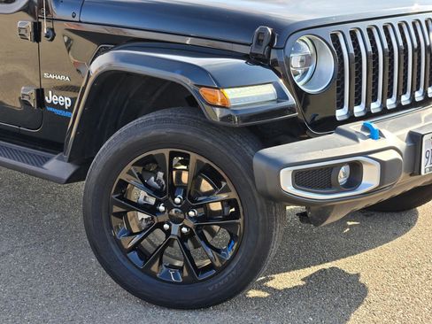 Used 2022 Jeep Wrangler Unlimited Sahara w/ Cold Weather Group image 2