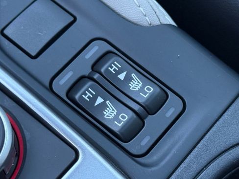 Used 2023 Subaru Forester Limited image 33