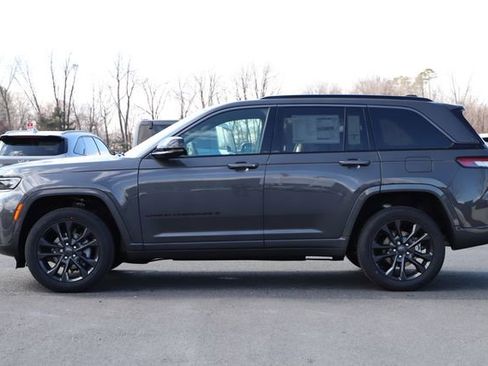 New 2026 Jeep Grand Cherokee Limited AWD/4WD image 2