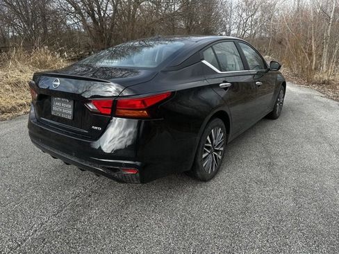 Used 2025 Nissan Altima 2.5 SV image 5