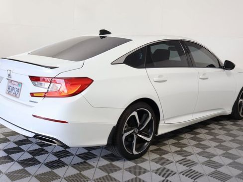 Used 2022 Honda Accord Sport image 4