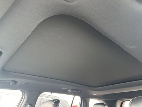 Used 2024 Jeep Grand Cherokee Summit w/ Luxury Tech Group V image 99