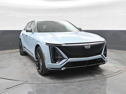 New 2026 Cadillac Lyriq V image 5