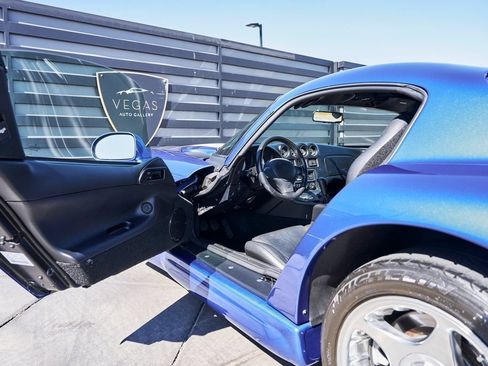 Used 1996 Dodge Viper GTS RWD image 40