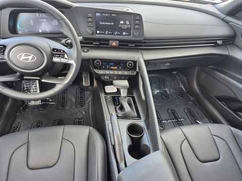 New 2026 Hyundai Elantra SEL Sport FWD image 12