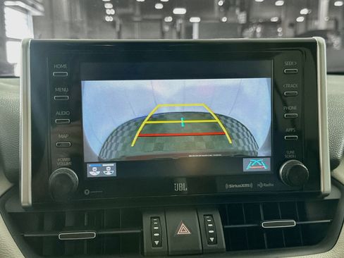 Used 2019 Toyota RAV4 Limited w/ Carpet Mat Package FWD image 23