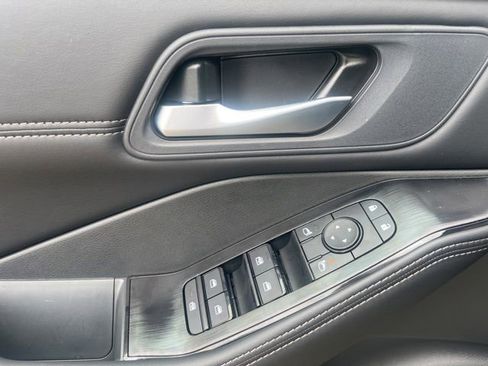 New 2026 Nissan Rogue SV FWD image 12