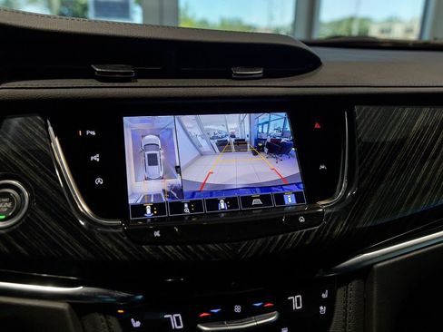 Used 2024 Cadillac XT6 Premium Luxury w/ Technology Package AWD/4WD image 7