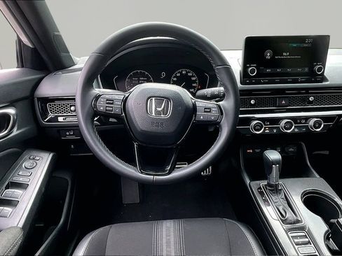 Used 2025 Honda Civic Sport image 9