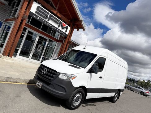 Used 2023 Mercedes-Benz Sprinter 2500 w/ Parking Package image 31