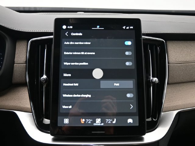 New 2026 Volvo XC90 B6 Plus w/ Protection Package Premier AWD/4WD image 19