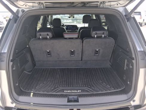 Used 2024 Chevrolet Traverse RS w/ LPO, Floor Liner Package AWD/4WD image 22