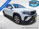 Used 2024 Volkswagen Taos SE image 1