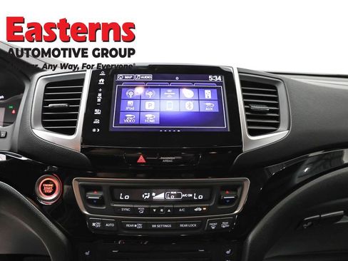 Used 2017 Honda Pilot Elite image 12