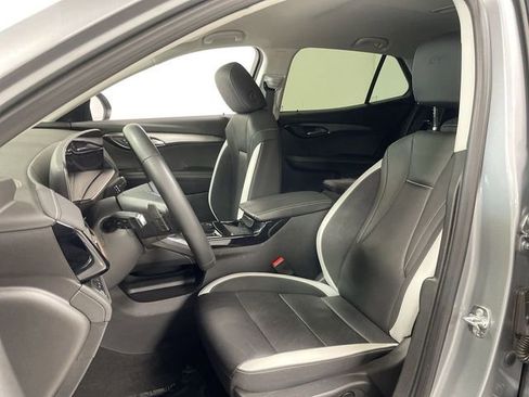 Used 2025 Buick Envision Sport Touring AWD/4WD image 11
