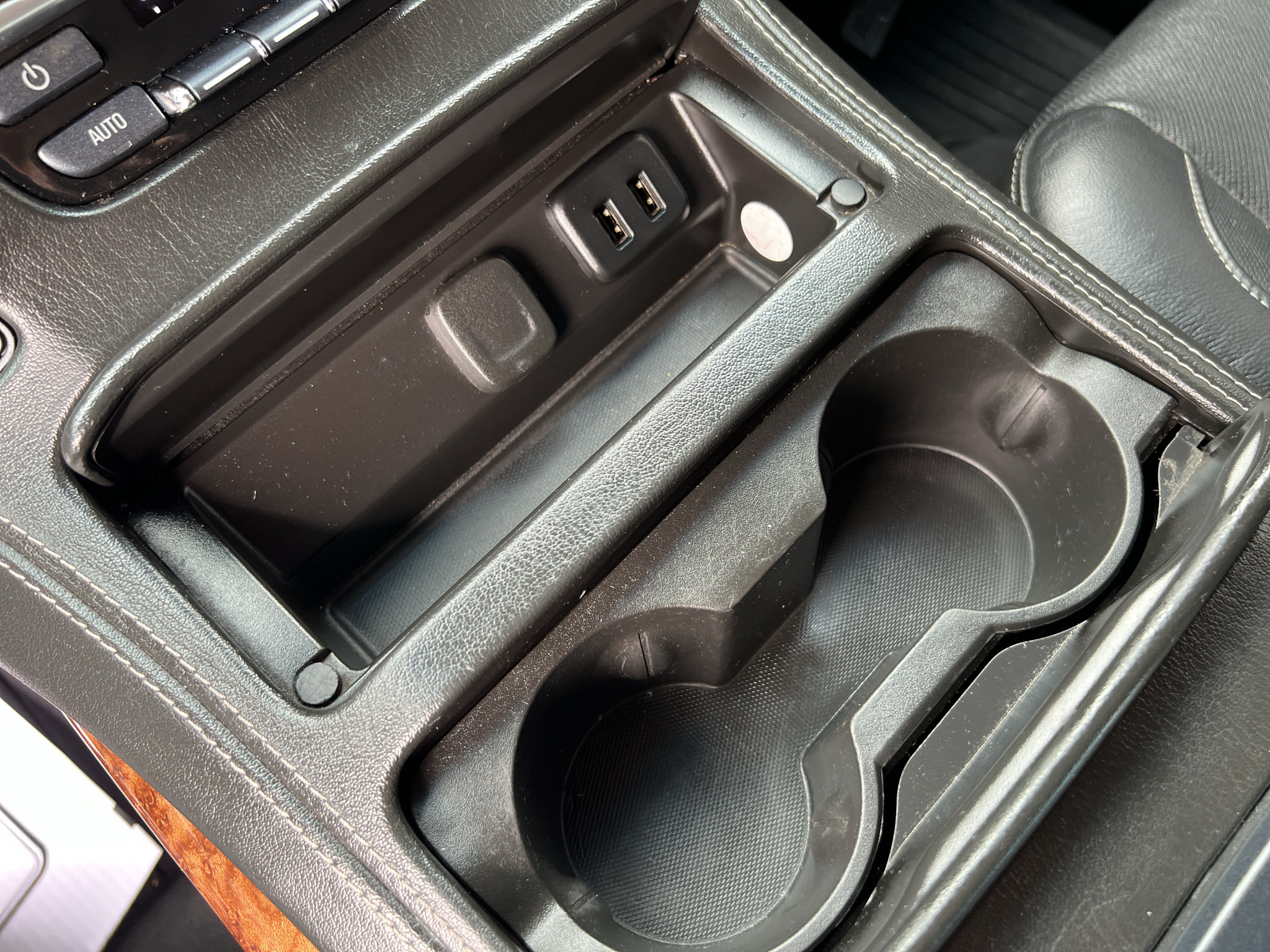 Used 2018 Chevrolet Tahoe Premier AWD/4WD image 19