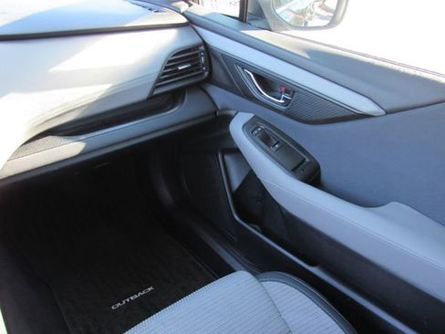 Used 2023 Subaru Outback Premium AWD/4WD image 19