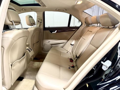 Used 2013 Mercedes-Benz C 300 4MATIC Sedan image 16