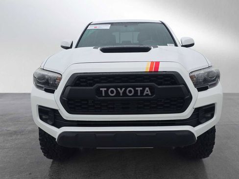 Used 2017 Toyota Tacoma TRD Pro AWD/4WD image 9