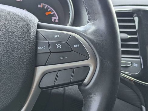 Used 2022 Jeep Grand Cherokee Laredo X RWD image 28