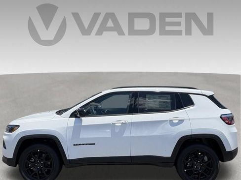 New 2026 Jeep Compass Latitude AWD/4WD image 3