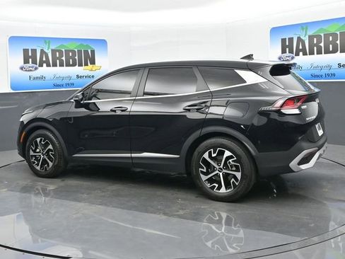 Used 2023 Kia Sportage EX FWD image 3