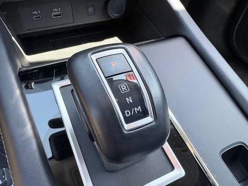 Used 2024 Mitsubishi Outlander SE Black Edition FWD image 20