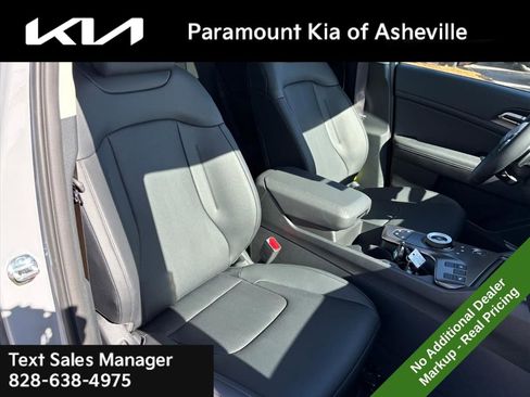 New 2026 Kia Sportage EX image 21