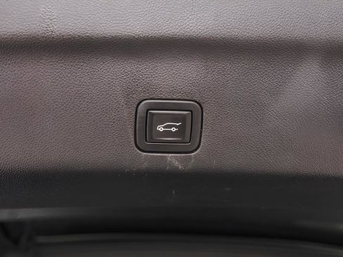 Used 2024 Chevrolet Tahoe High Country AWD/4WD image 39