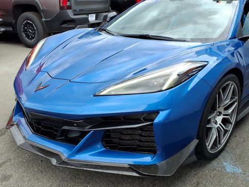 Used 2023 Chevrolet Corvette Z06 RWD image 7