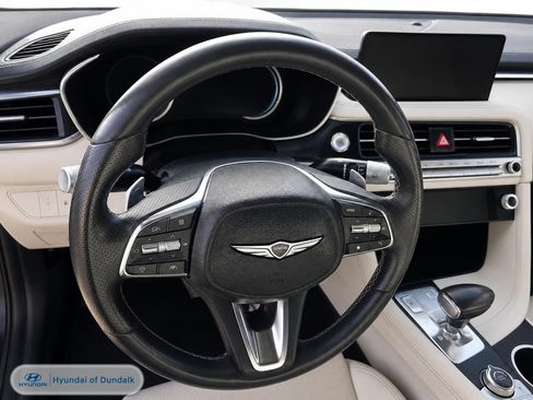 Used 2025 Genesis G70 2.5T AWD/4WD image 9
