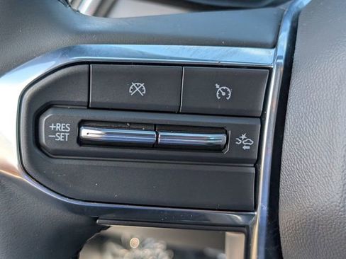 Used 2024 GMC Canyon Elevation w/ Convenience Package image 18