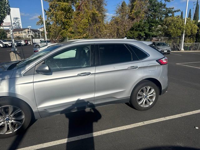 Used 2019 Ford Edge Titanium FWD image 24