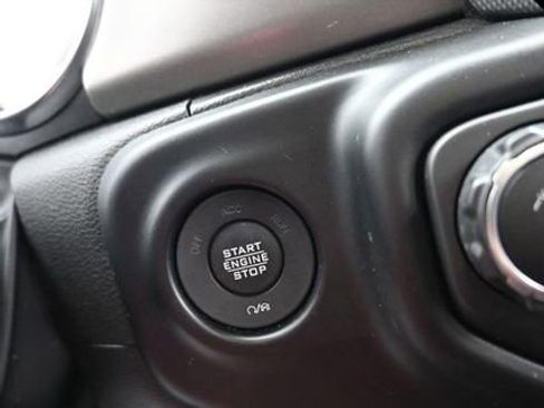 Used 2022 Jeep Gladiator Sport image 25