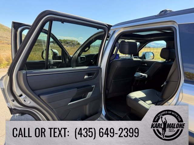 Used 2024 Toyota Sequoia Platinum AWD/4WD image 27
