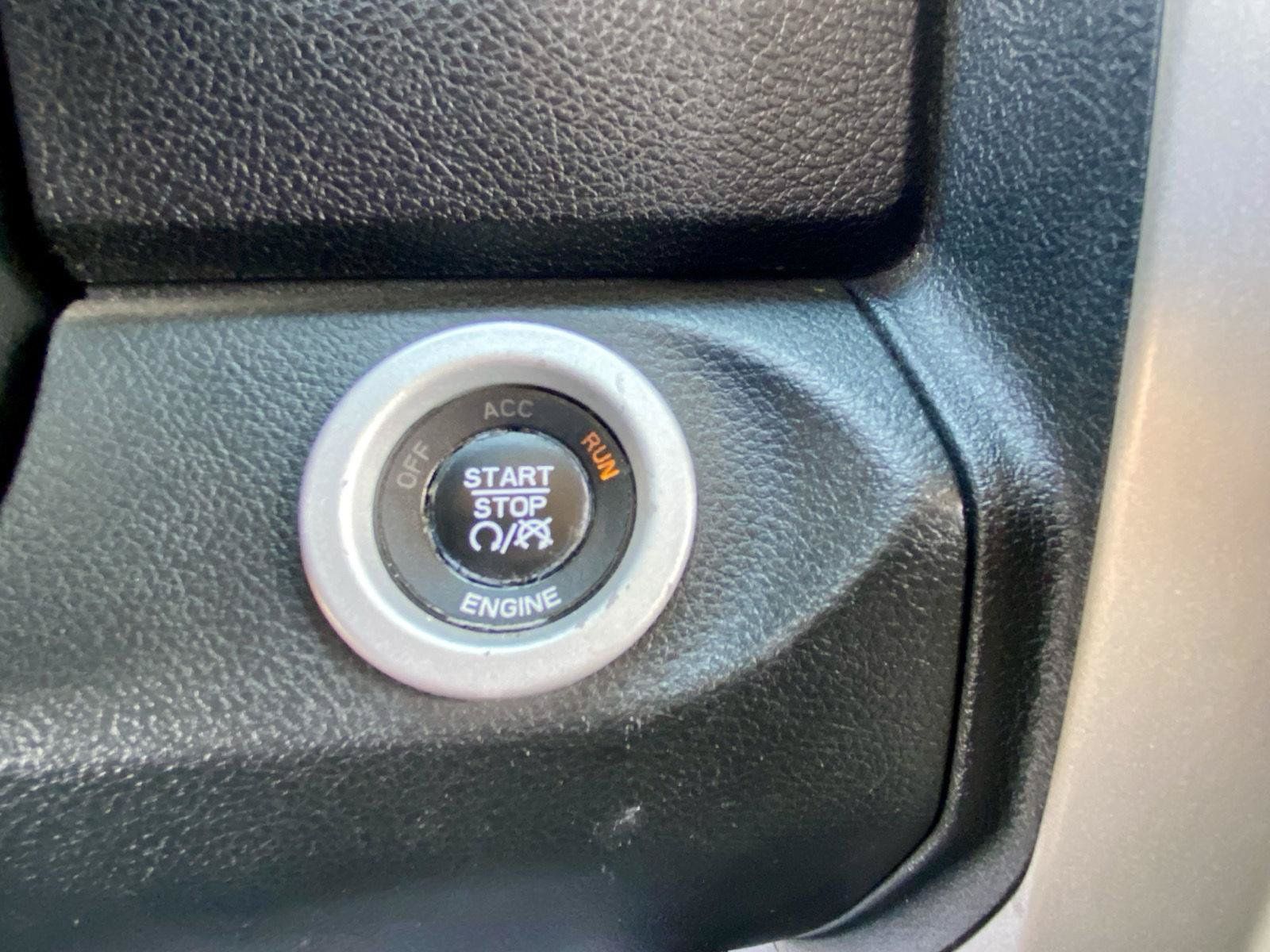 Used 2015 RAM 2500 Laramie w/ Convenience Group AWD/4WD image 33