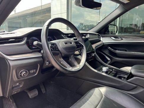 Used 2022 Jeep Grand Cherokee L Overland image 2