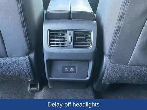 Used 2022 Nissan Rogue SV FWD image 31