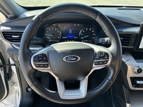 Used 2022 Ford Explorer XLT w/ Equipment Group 202A image 58