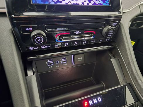 New 2025 Jeep Grand Cherokee Laredo X w/ Trailer Tow Package image 22