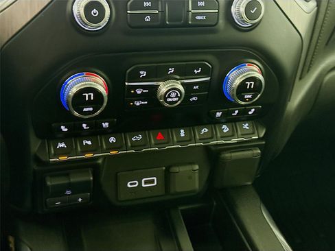 Used 2019 GMC Sierra 1500 Denali w/ Denali Ultimate Package image 10