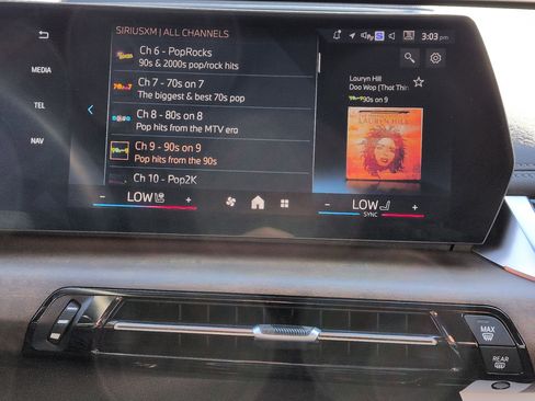 Used 2025 BMW X1 xDrive28i w/ M Sport Package image 23