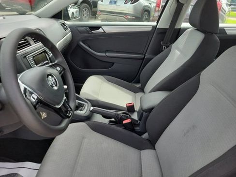 Used 2018 Volkswagen Jetta S FWD image 6