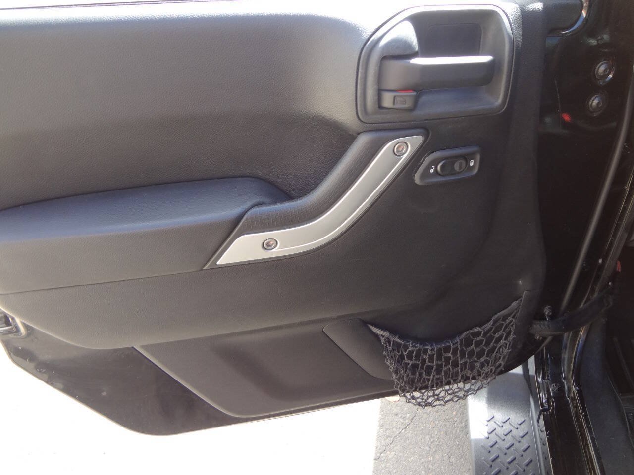 Used 2012 Jeep Wrangler Unlimited Sahara w/ Dual Top Group AWD/4WD image 11